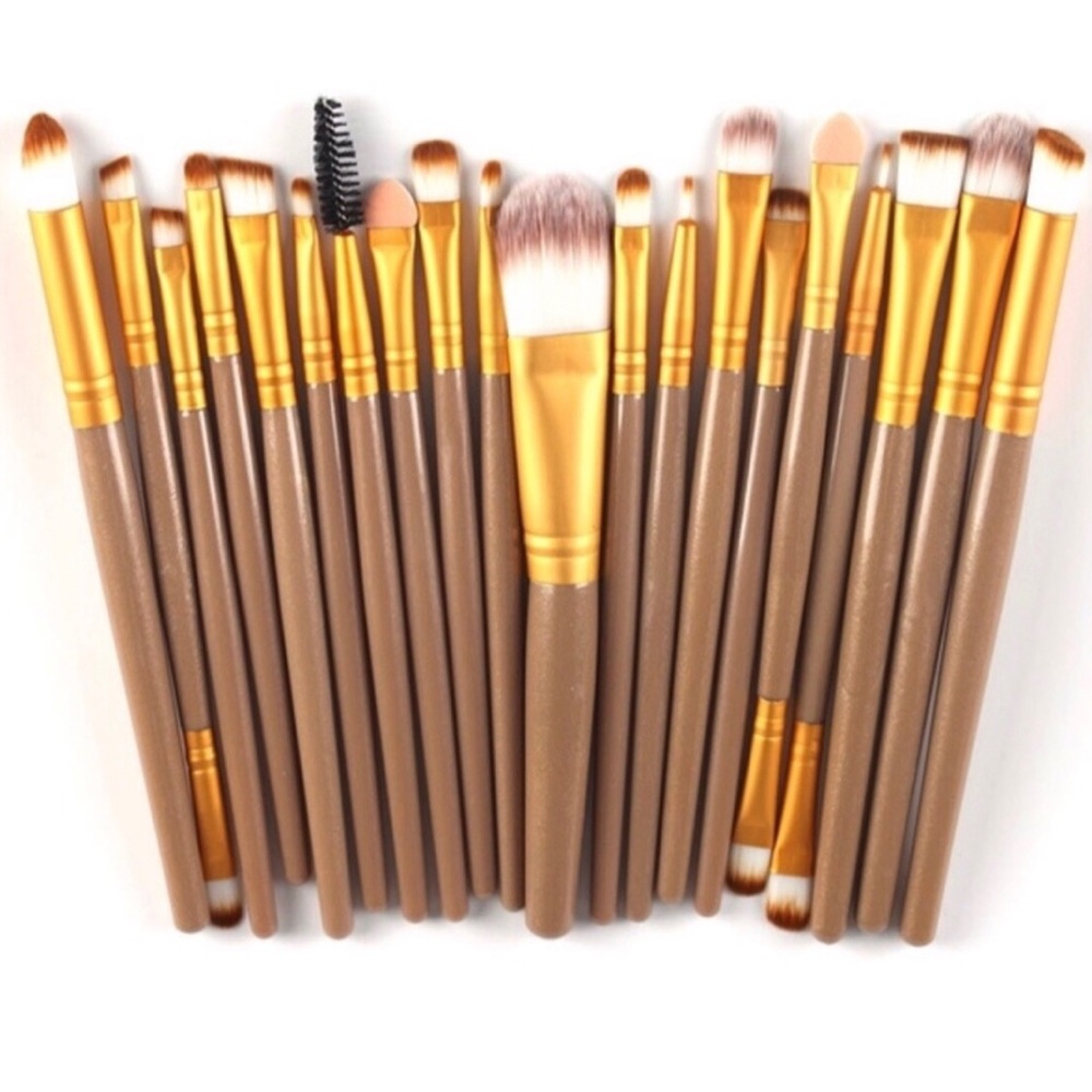 Twenty Makeup Brush Set